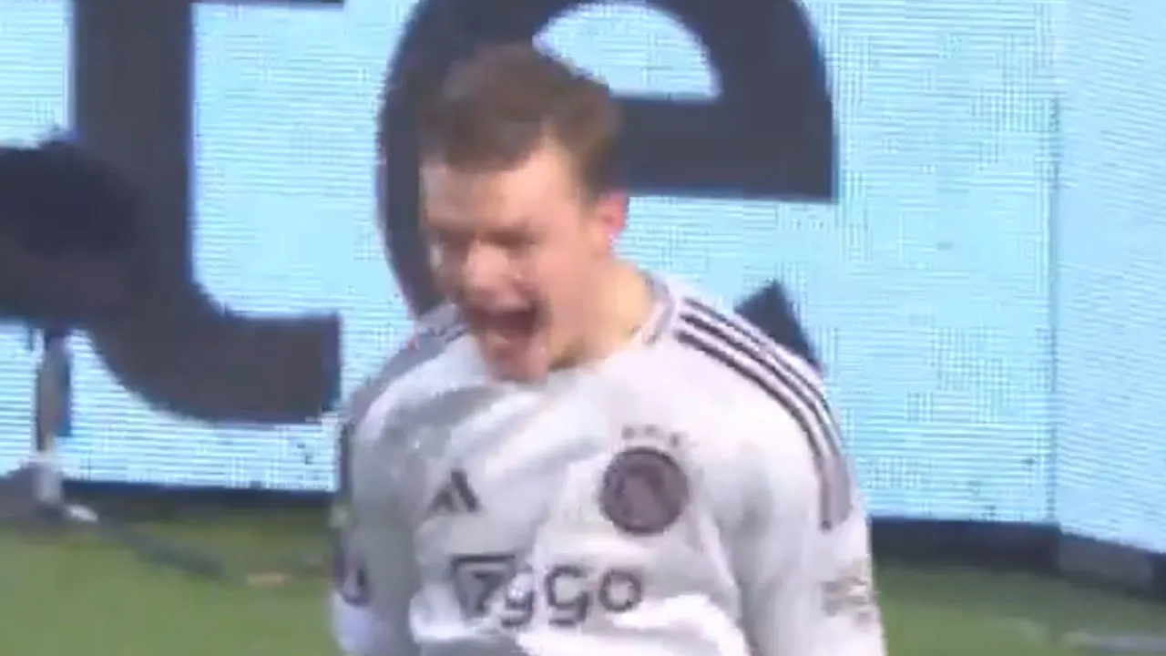 Videogoals: Rasmussen en Mokio zetten Ajax op voorsprong tegen Union Sint-Gillis