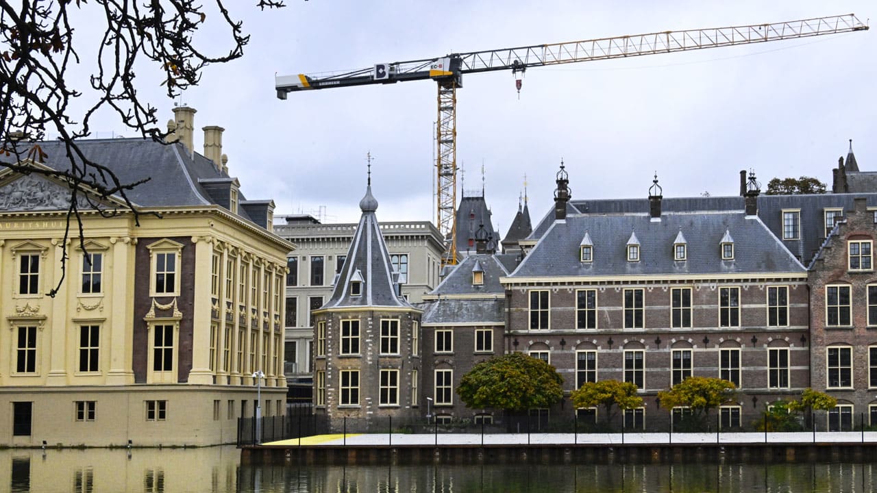 Verbouwing Binnenhof valt nog eens 700 miljoen euro duurder uit