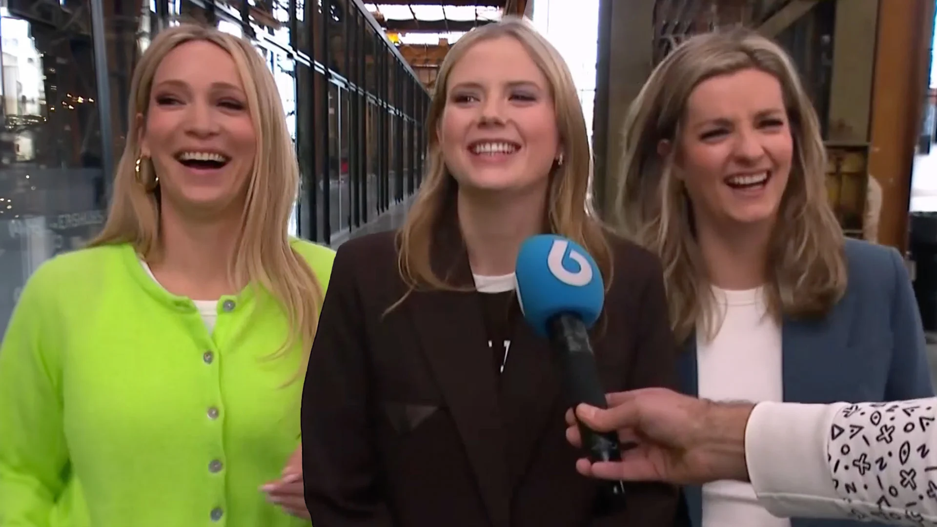 Hélène, Noa en Merel over opnames nieuwe podcast: 'Johan en Gijp hadden gezegd: dit kan niet!'