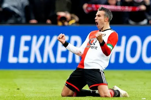 Van Persie sluit carrière af in De Kuip