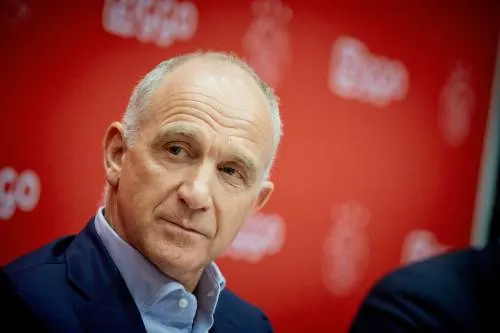 AZ breidt directie uit met Kinsbergen