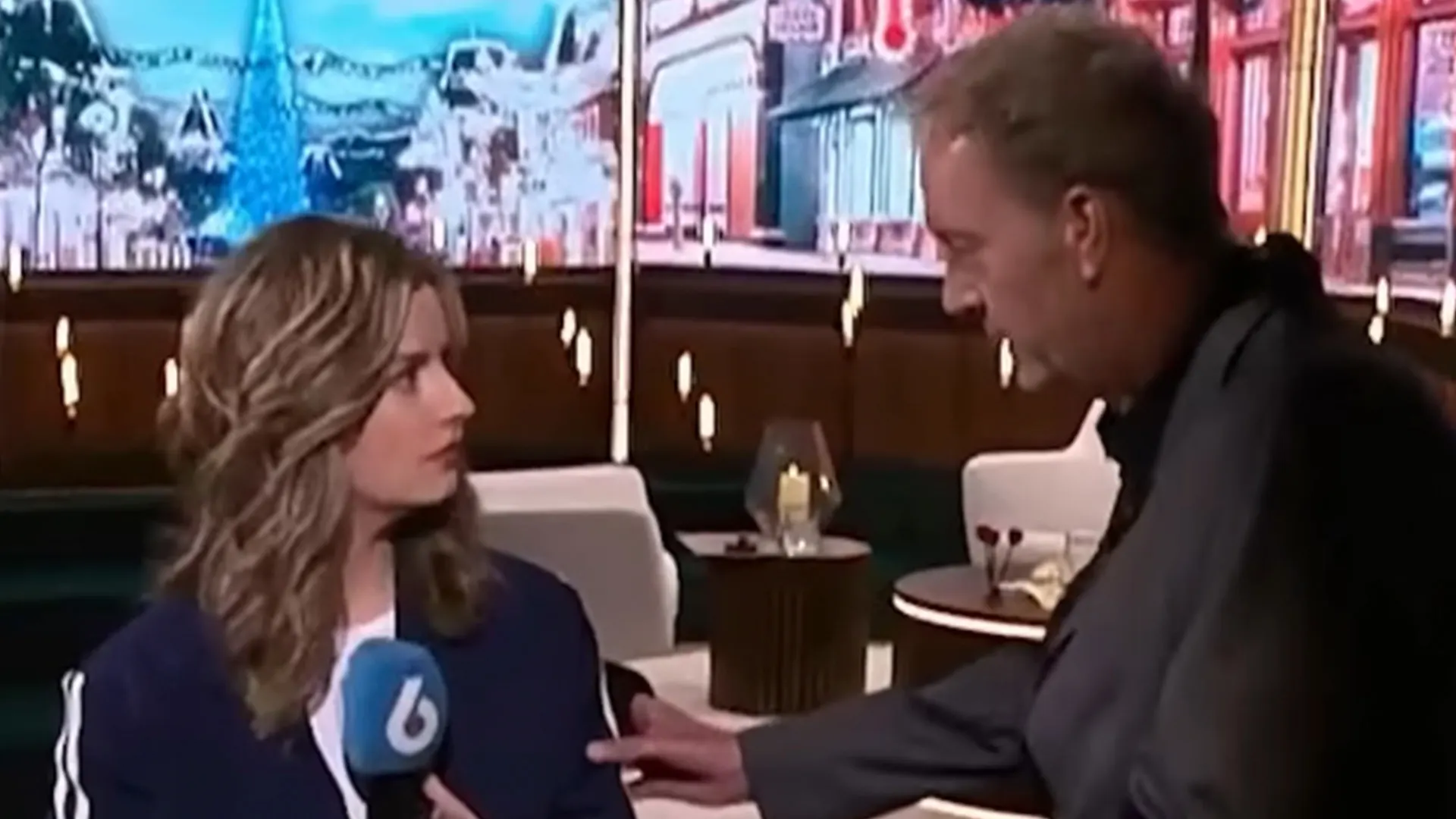 Glansrol voor Merel tijdens Viaplay-opening met Koert Westerman: 'Voor één keer Merel WK!'