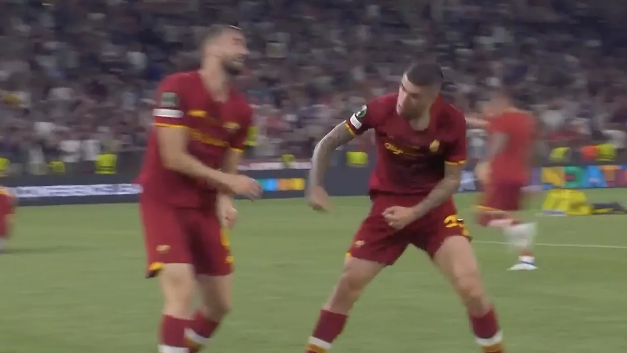 AS Roma-verdediger Mancini slaat teamgenoten na gewonnen finale