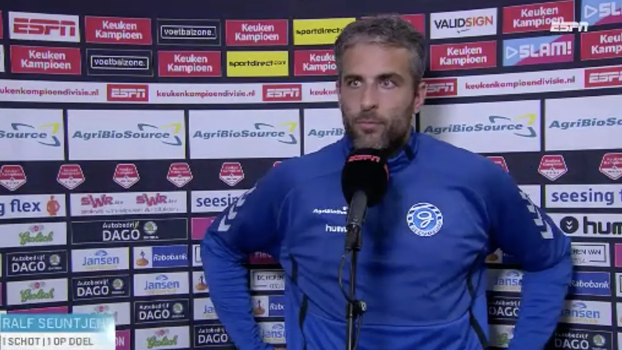 Balende Seuntjens na pijnlijke nederlaag: 'Het is een grote teringzooi'