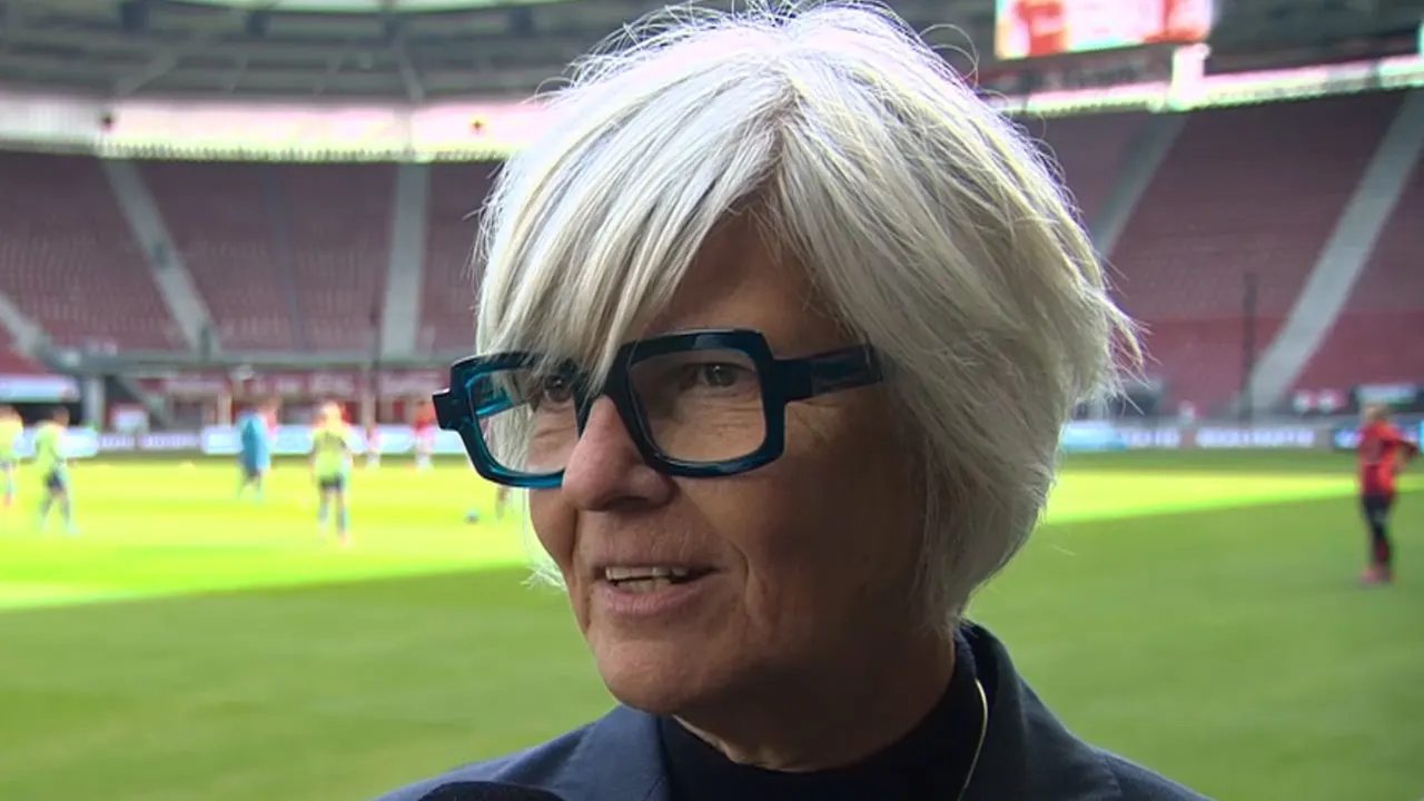 Ajax Vrouwen-trainster betreurt uitspraken over mislopen Champions League: 'Niet handig'