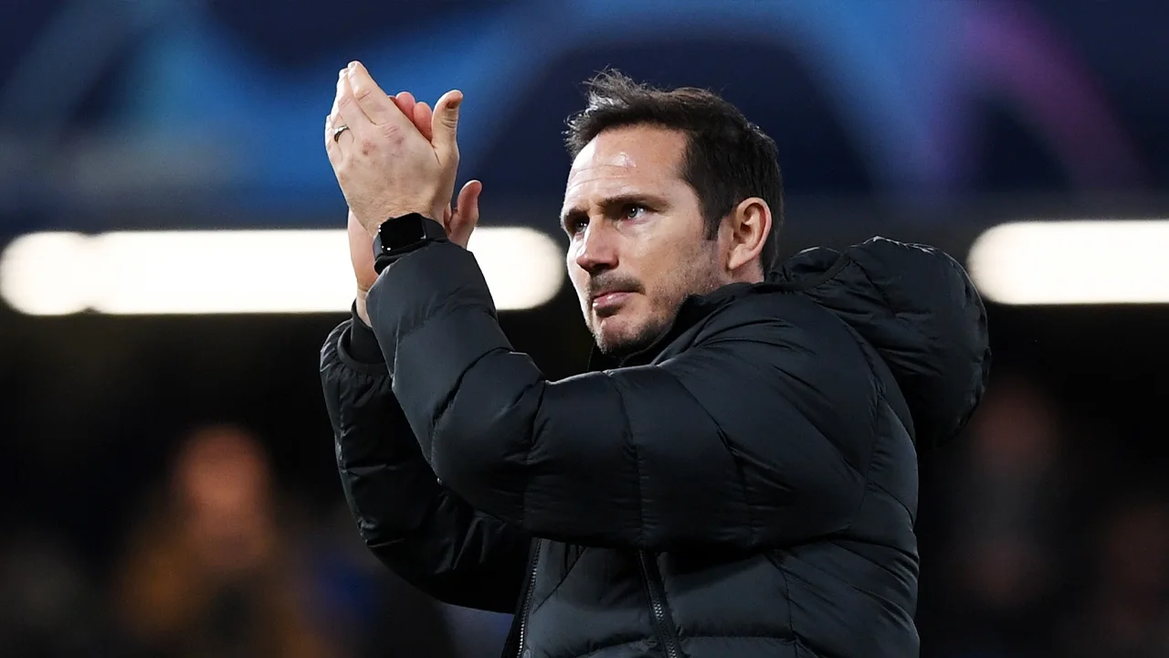 Lampard lacht om opmerkingen Klopp over uitgaven Chelsea
