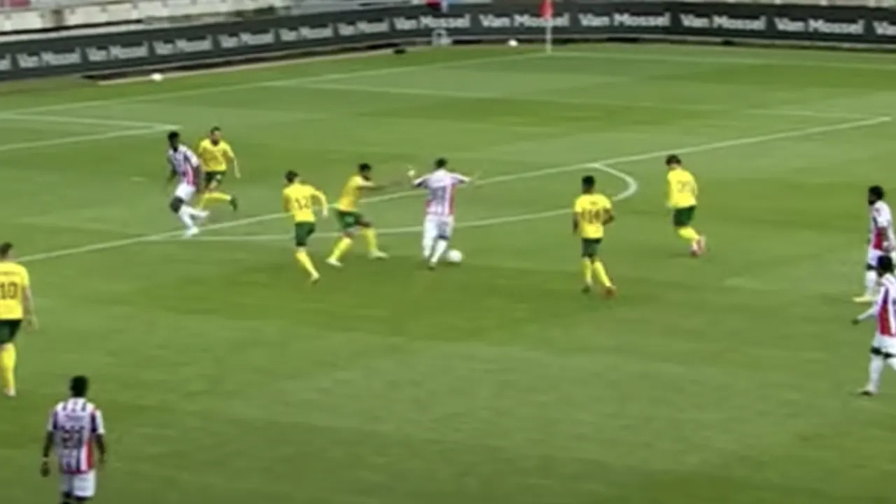 VIDEOGOAL: Pavlidis genomineerd voor Puskás Award na schitterende sologoal