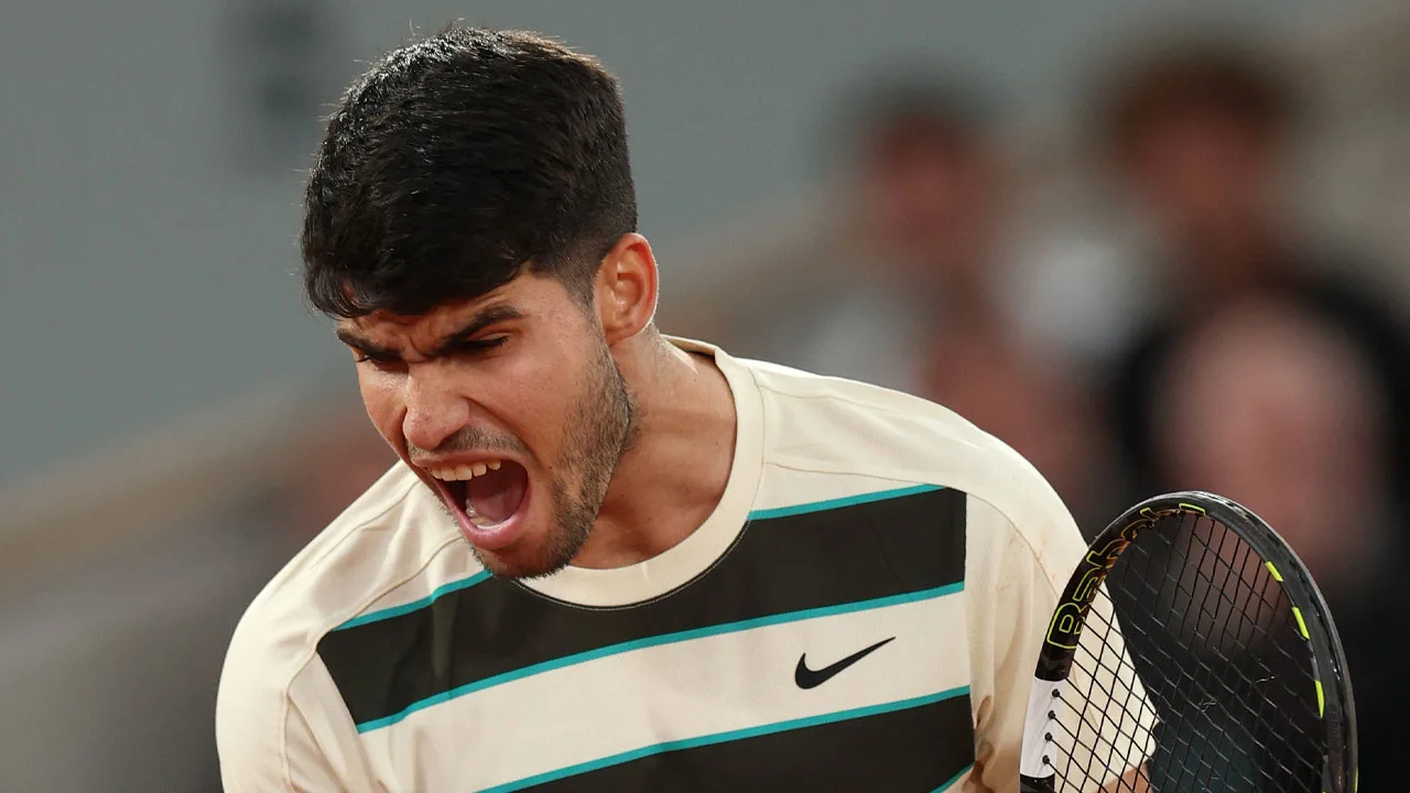 Alcaraz wint sensationele Roland Garros-finale na vijf uur strijd
