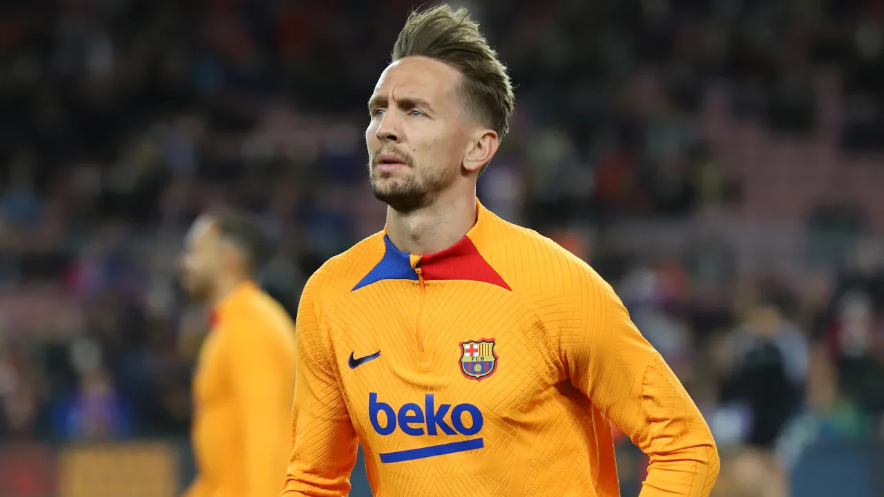 Luuk de Jong ontbreekt tegen Sevilla vanwege coronabesmetting
