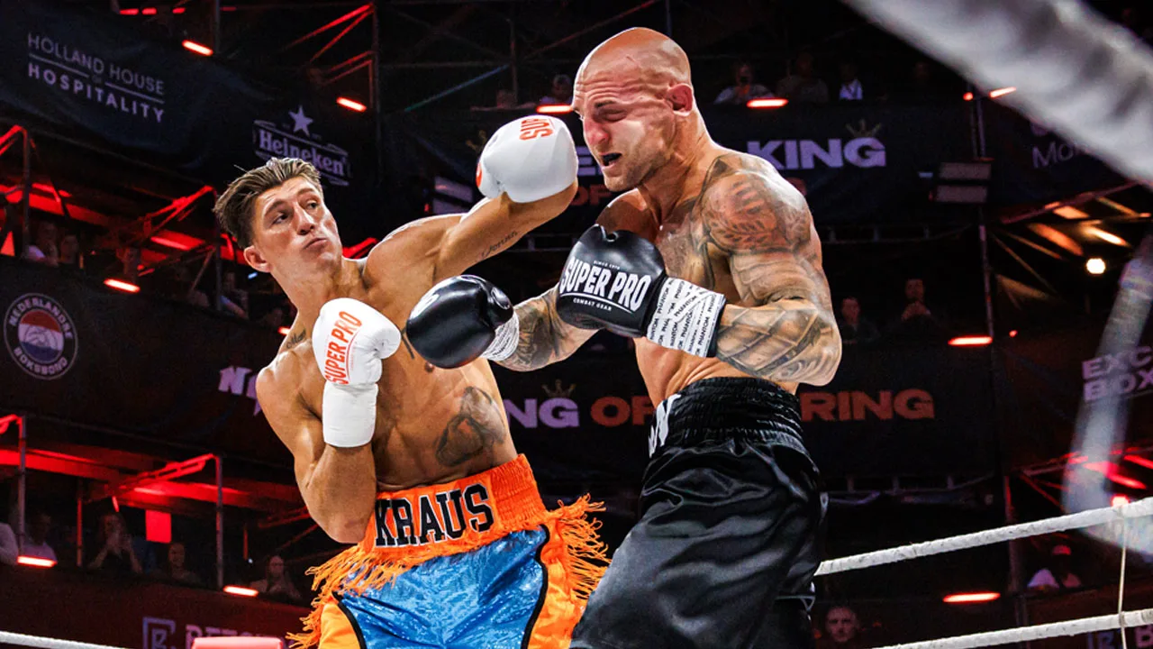Bokssensatie Kraus slaat weer toe en wint ook zevende profpartij met technische knock-out