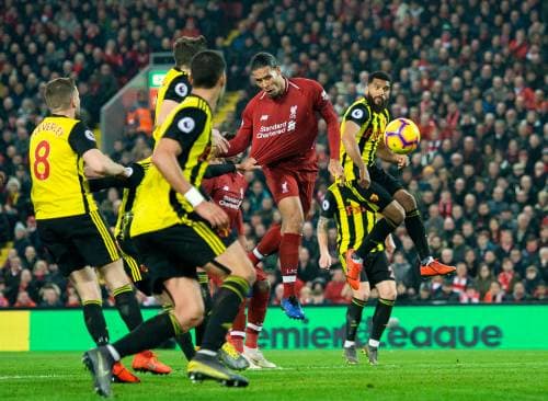 Van Dijk trefzeker bij winnend Liverpool