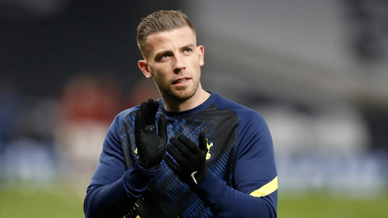 Overmars en Van Bommel stunten met komst Alderweireld naar Antwerp