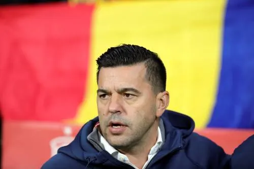 Roemeense bondscoach Contra stapt op