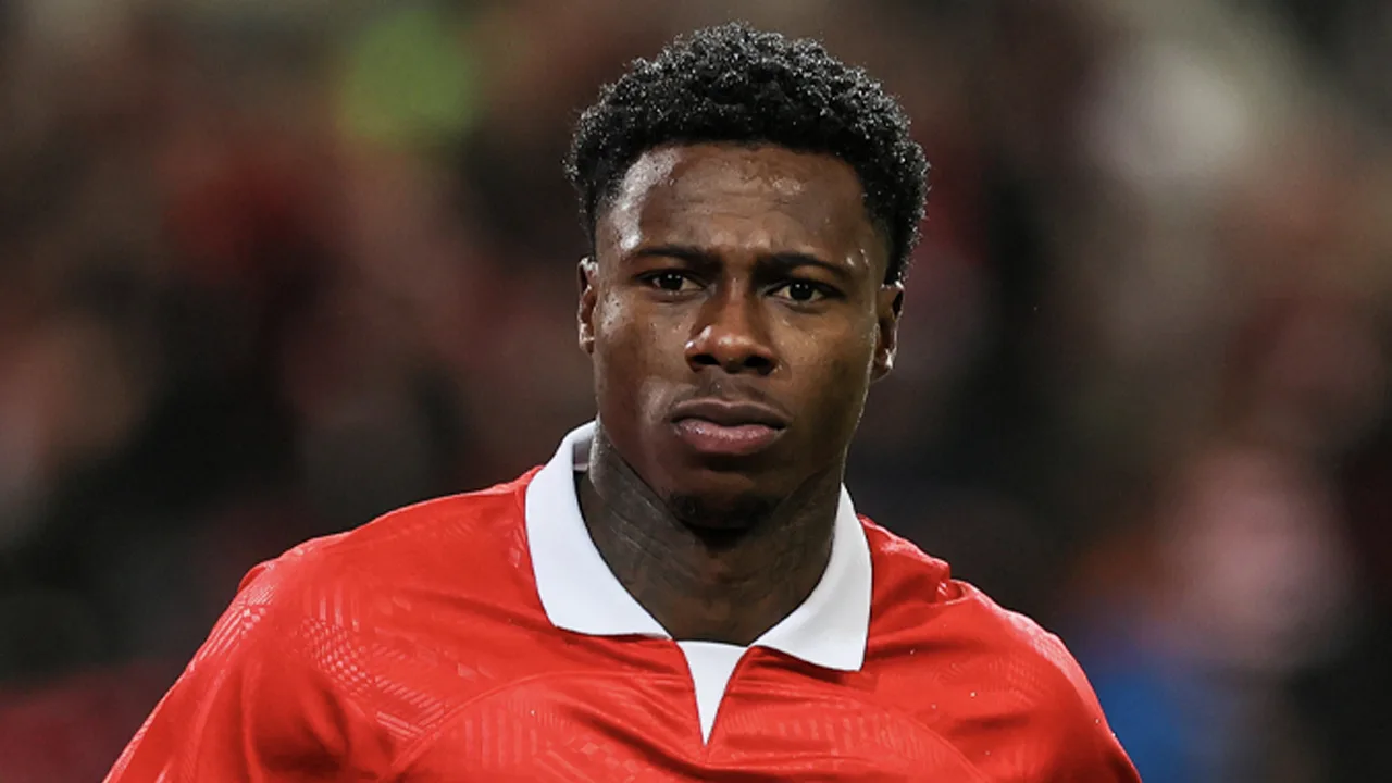 Quincy Promes plaatst video op Instagram waarin hij schiet met automatisch wapen