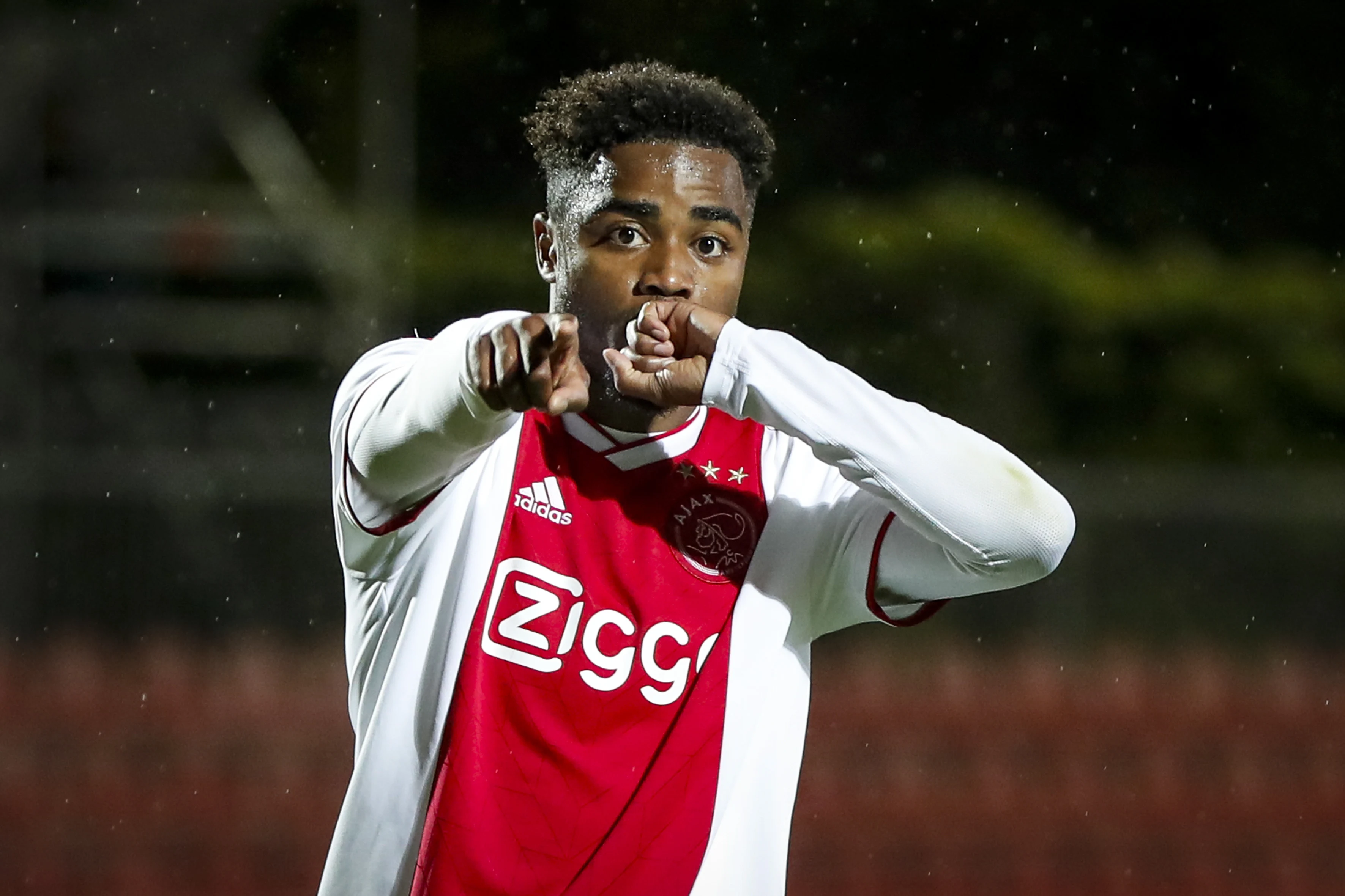 Nunnely van Ajax naar Willem II