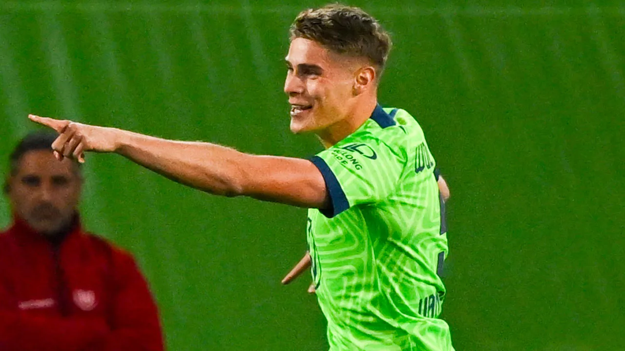 Officieel: Tottenham Hotspur heeft Micky van de Ven binnen voor 50 miljoen euro 