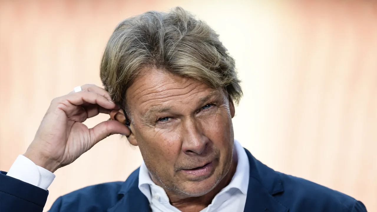 Hans Kraay jr. komt op voor gedupeerd FC Utrecht: 'Dan loot je ze toch vrij?'