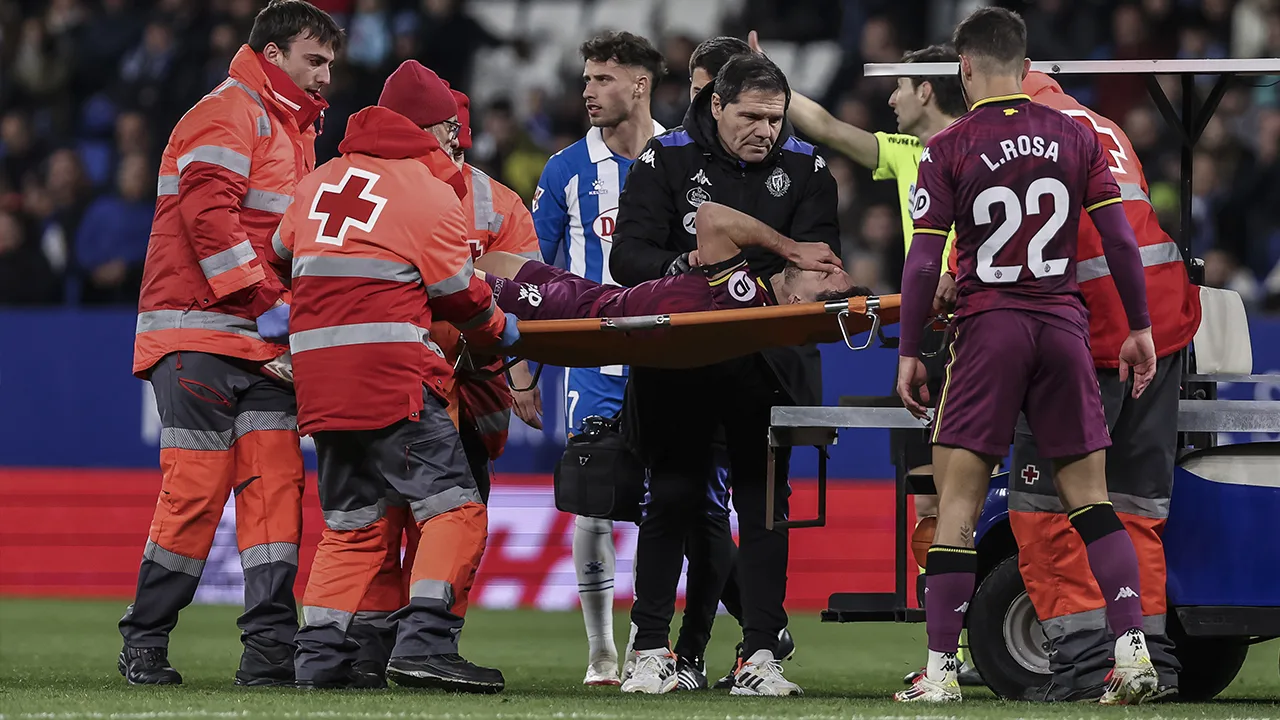 Ajax ziet beoogde aanwinst Raúl Moro sleutelbeen breken