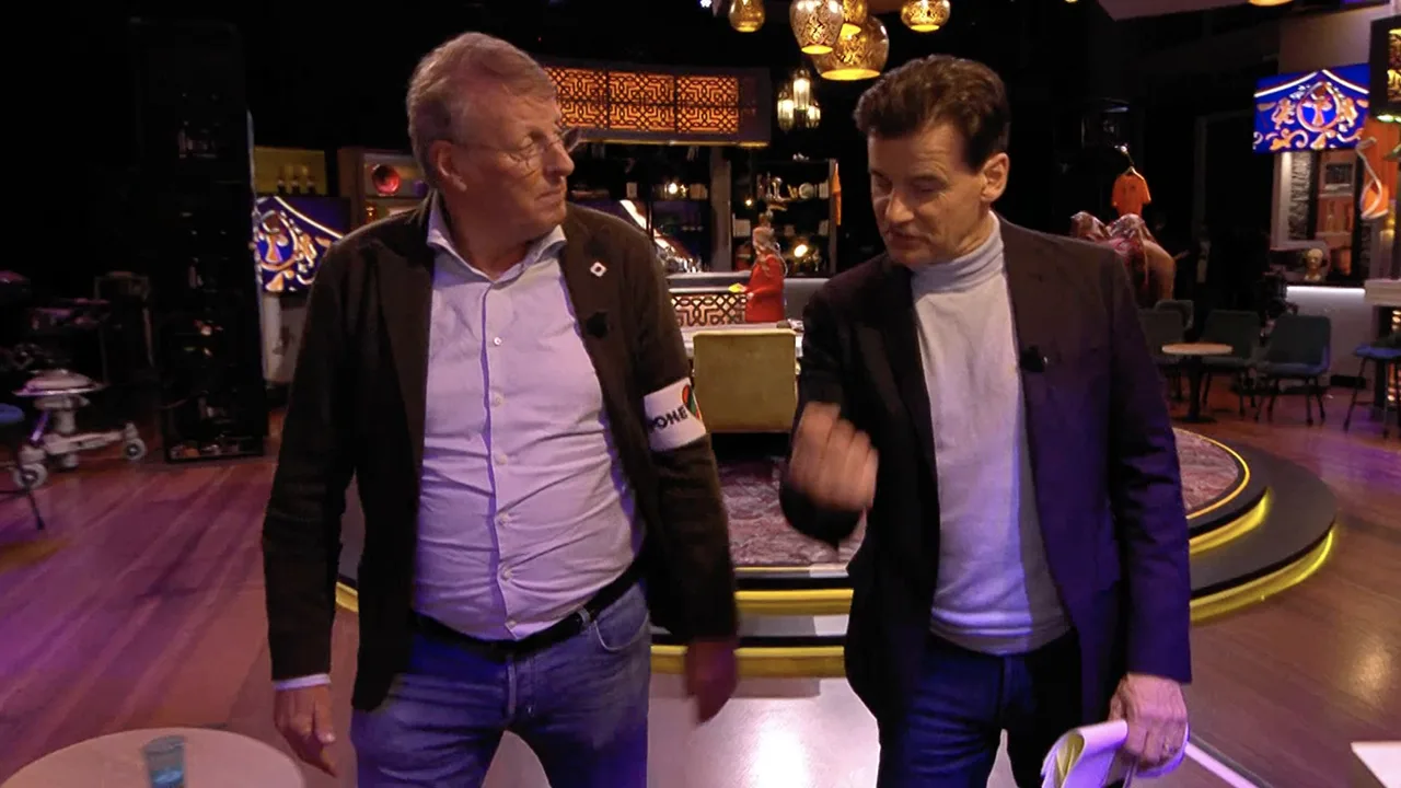 In de Wandelgangen met Chris Woerts: 'Jij zit hier de zaak op te naaien!'