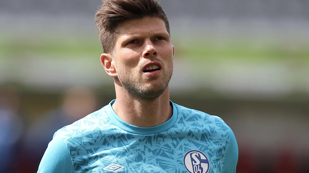 Klaas-Jan Huntelaar debuteert in de kelderklasse: 'Supergezellig team met een goede derde helft'