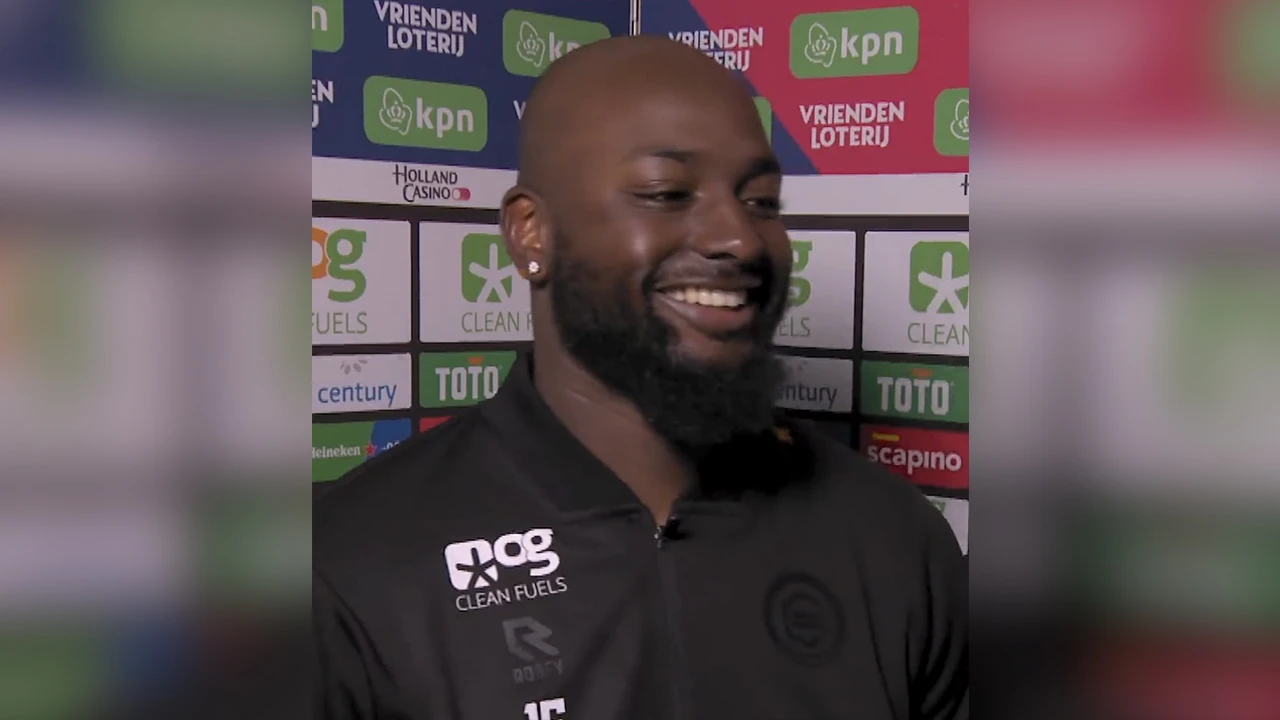 Jetro Willems lacht klap op hoofd weg: 'Ik kan wel tegen een stootje toch?'