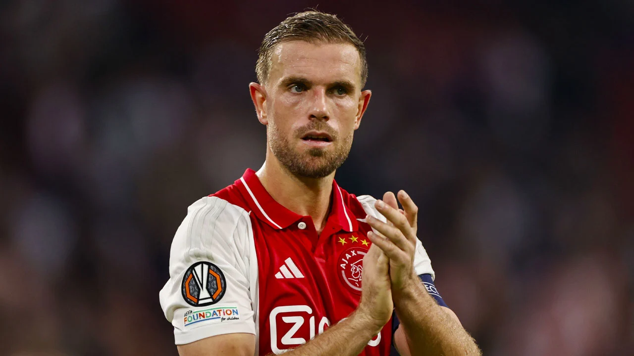 'Sunderland werkt aan terugkeer van Ajax-middenvelder Jordan Henderson'
