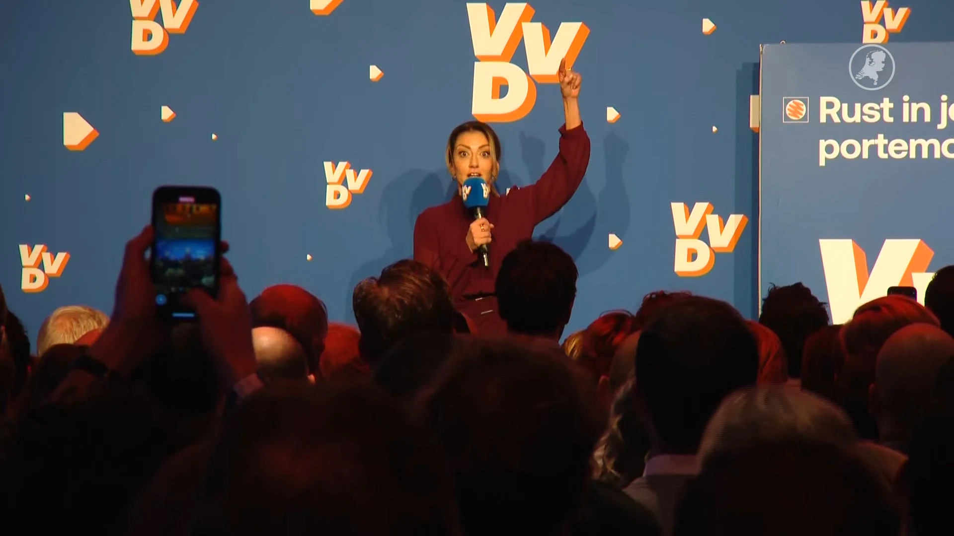 VVD draait muziek van Douwe Bob op uitslagenavond