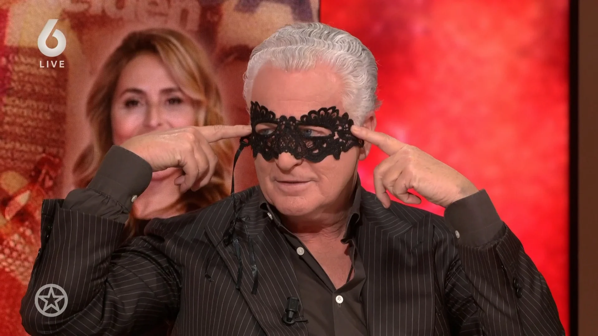 Bram Moszkowicz laat zich van een speelse kant zien