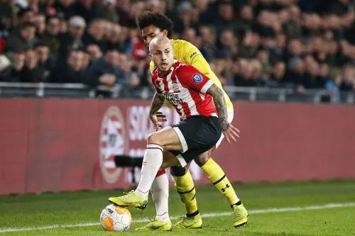 Manchester City bevestigt terugkeer Angeliño