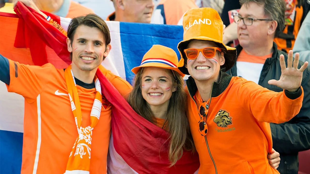 KNVB roept fans op auto met elkaar te delen