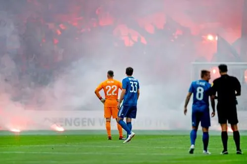 Vooronderzoek naar vuurwerk bij Feyenoord-PSV