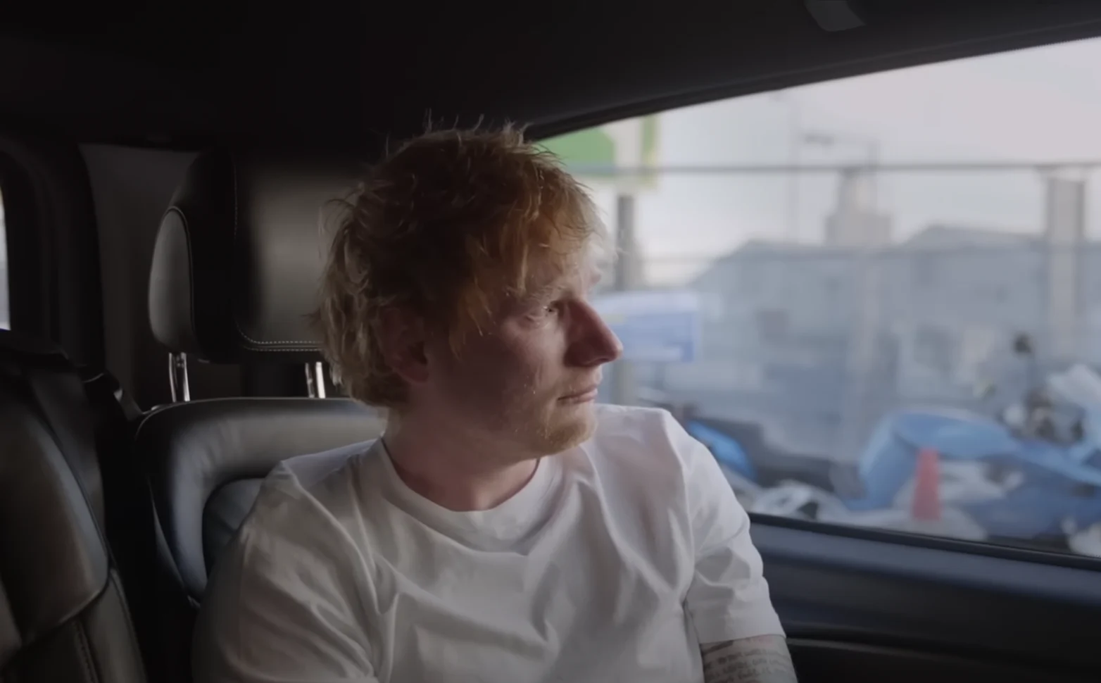 Ed Sheeran brengt persoonlijke documentaire uit: The Sum Of It All! 🎥 