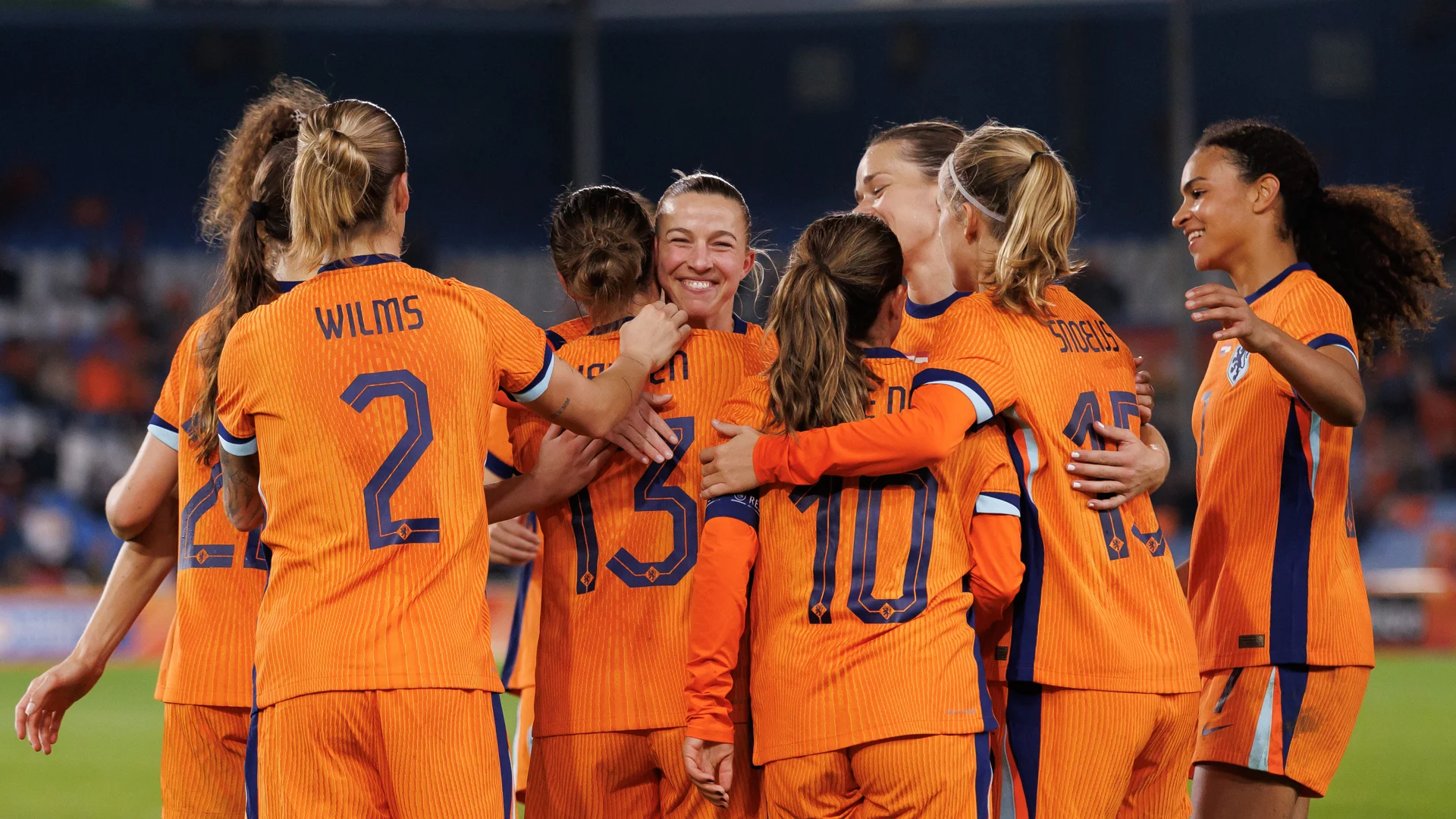 Win 4 tickets voor de OranjeLeeuwinnen tegen Duitsland!