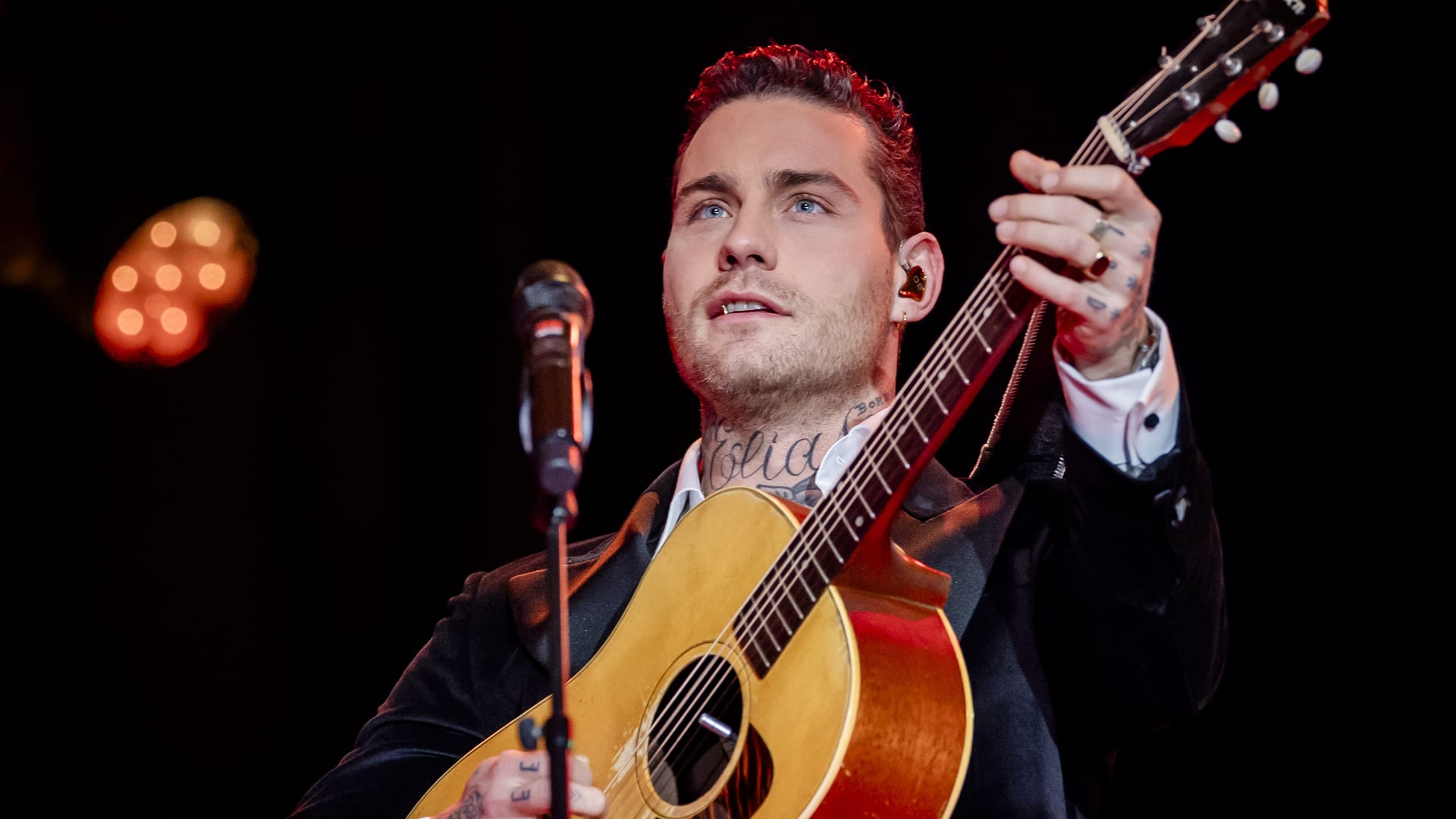 Douwe Bob en Miss Montreal brengen samen kerstsingle uit