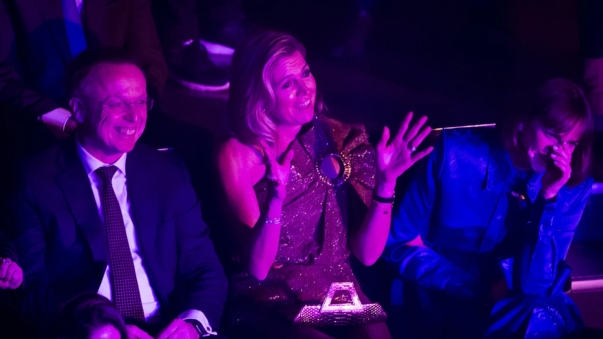 Koningin Máxima gaat los op Dancing Queen van ABBA