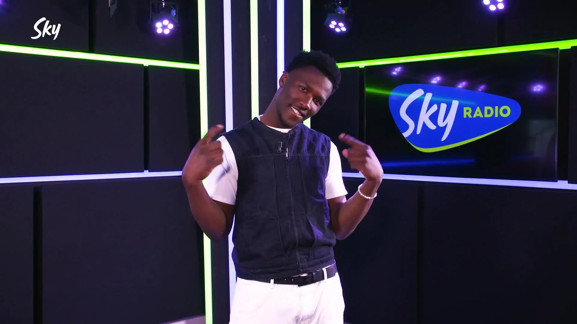 'Zing het woord dat je hoort' met Claude!