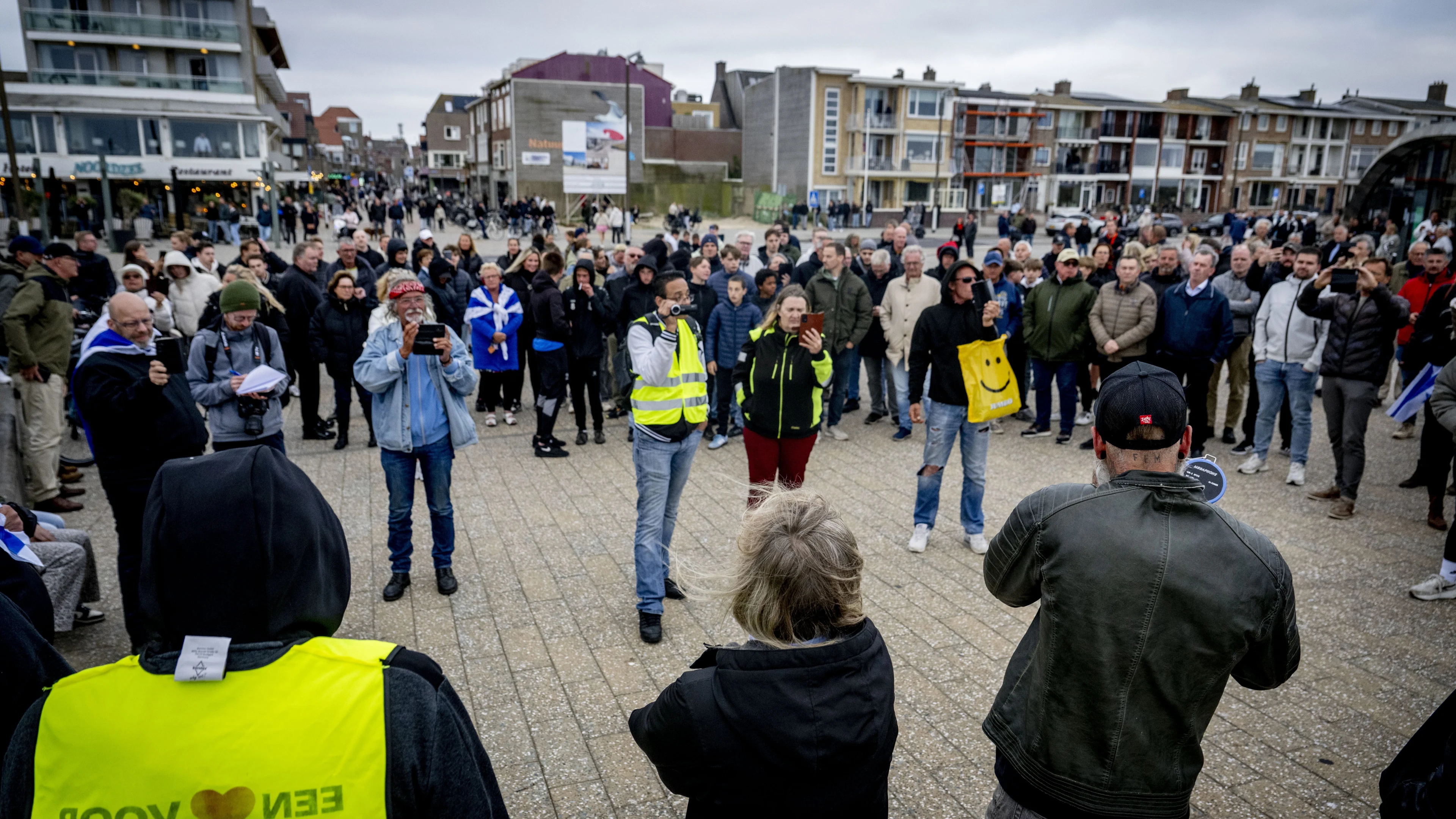 Protest in Katwijk tegen mogelijk nieuwe pro-Palestijnse demonstratie