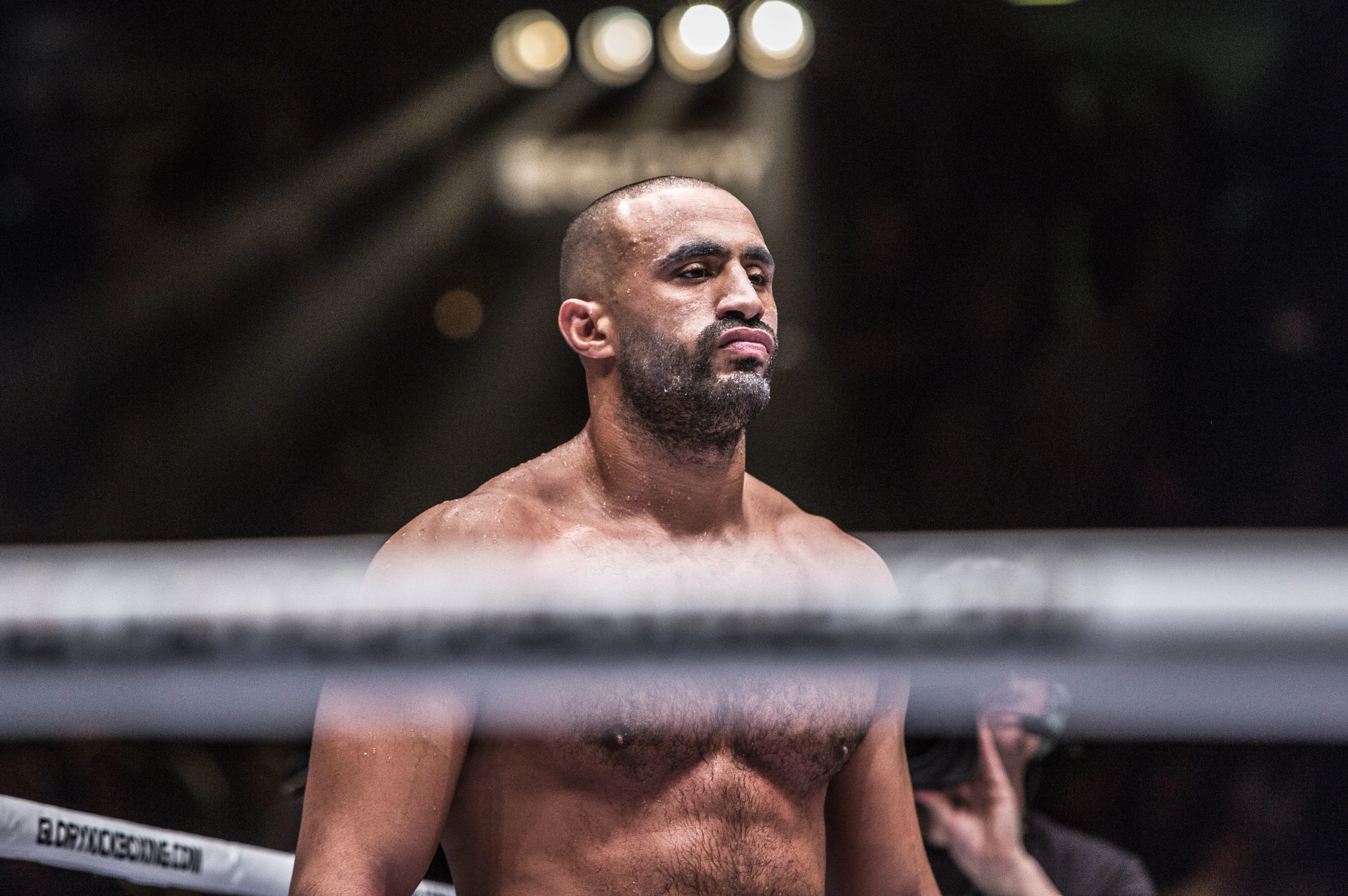 Kickbokser Badr Hari is besmet met het coronavirus