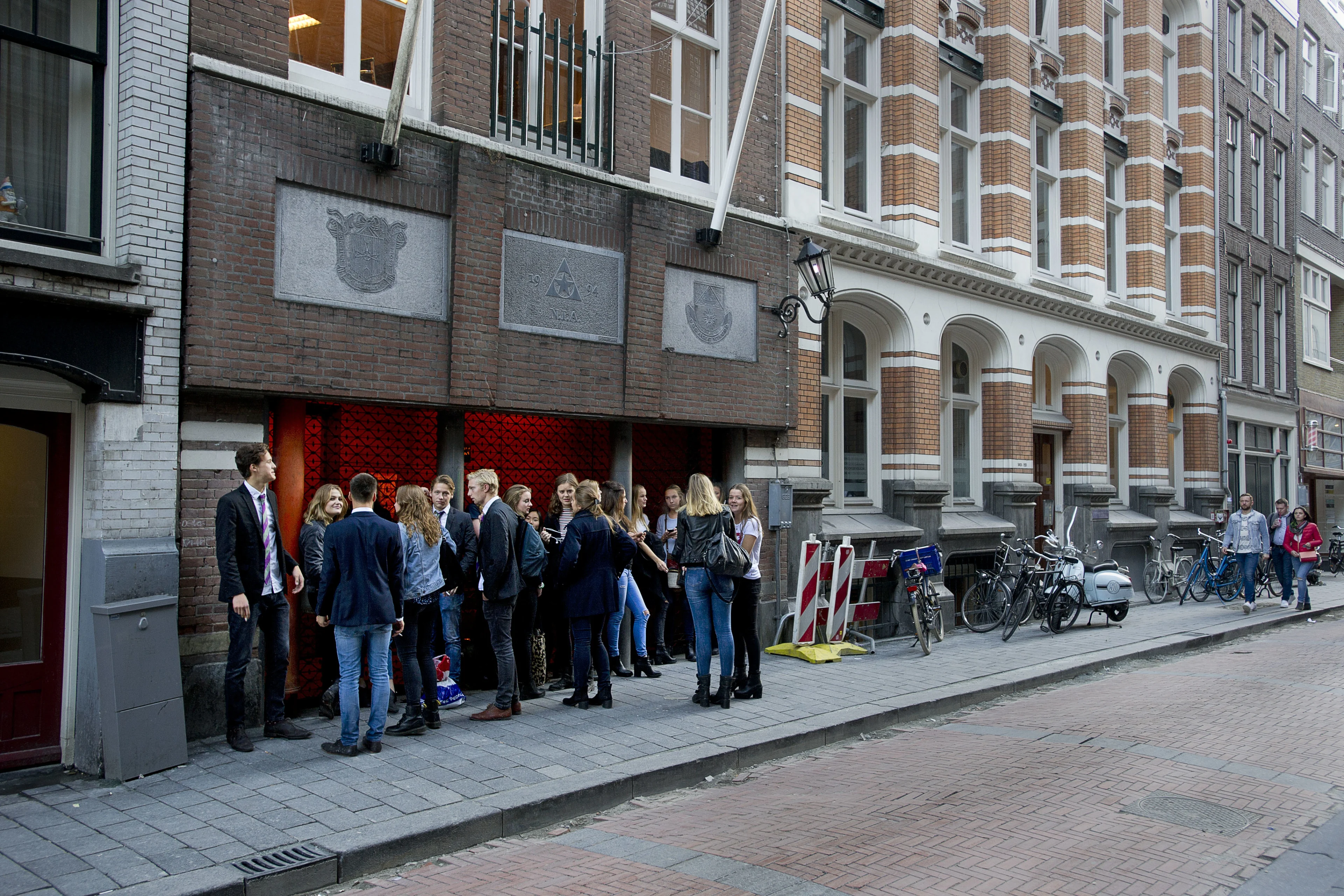 Geldkraan dicht: Amsterdamse studentenverenigingen blijven in de ban