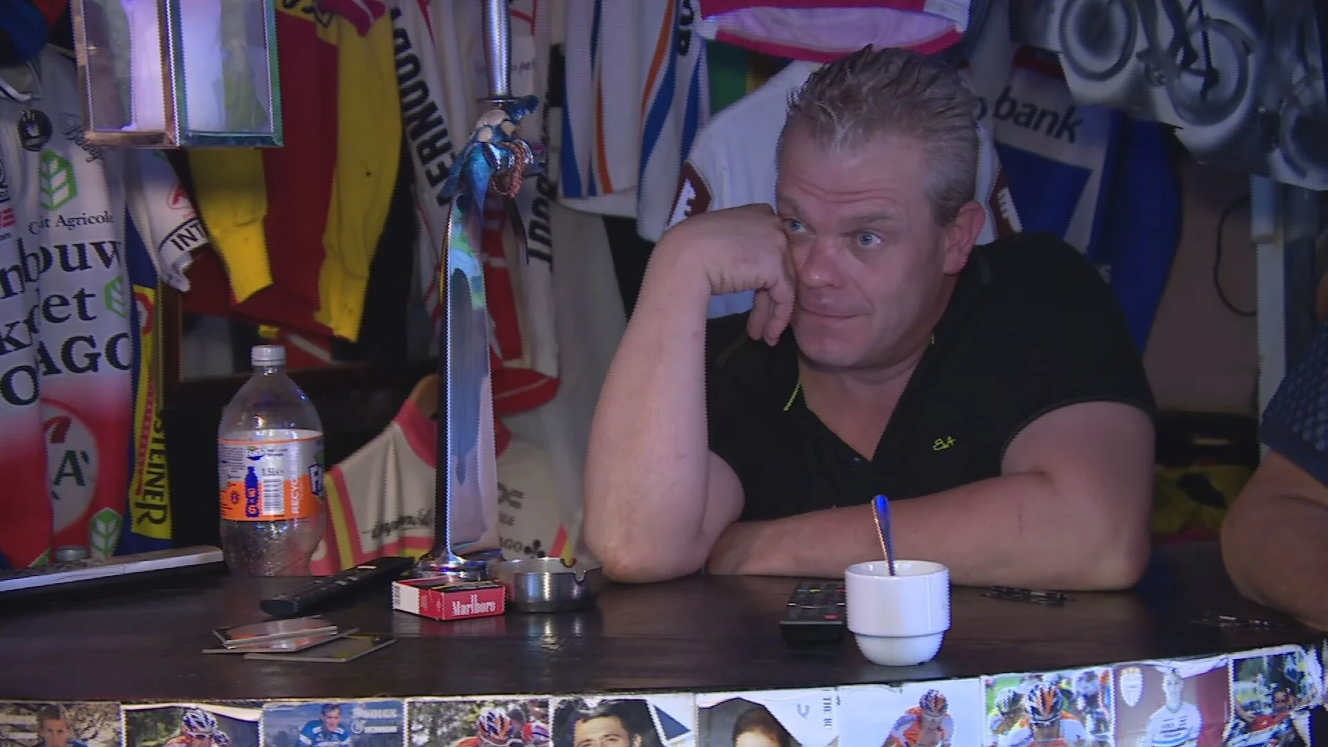 Fanclub ziet gouden droom Mathieu van der Poel uiteen spatten: 'Dit is ook het mooie van sport'