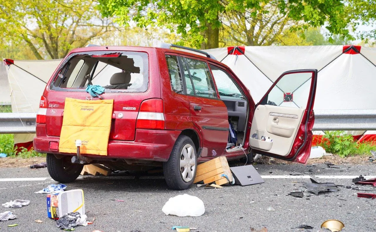 Spookrijder (67) overleden bij aanrijding op A59, twee gewonden