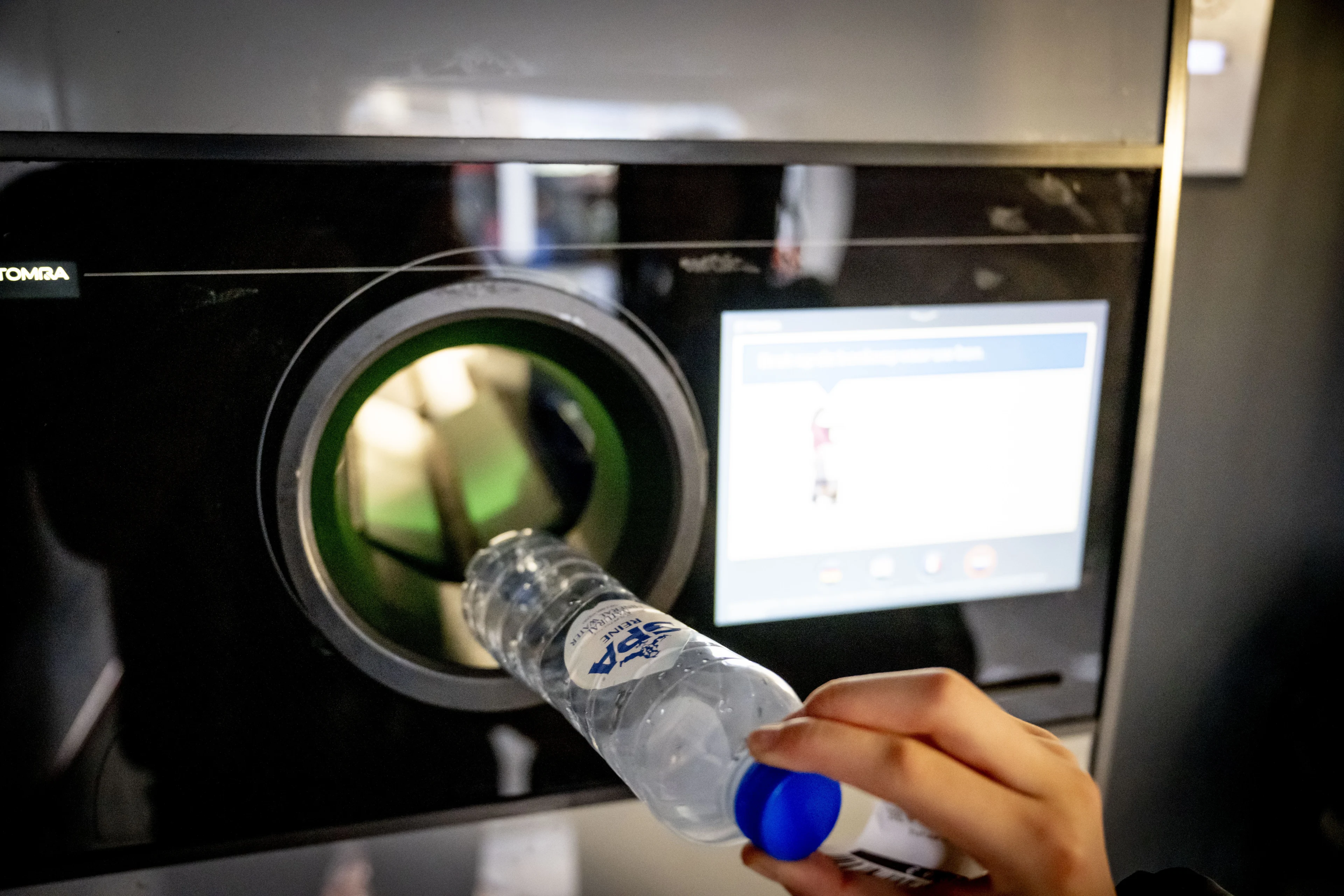 We moeten meer plastic inleveren, want dat gaat nog lang niet goed genoeg