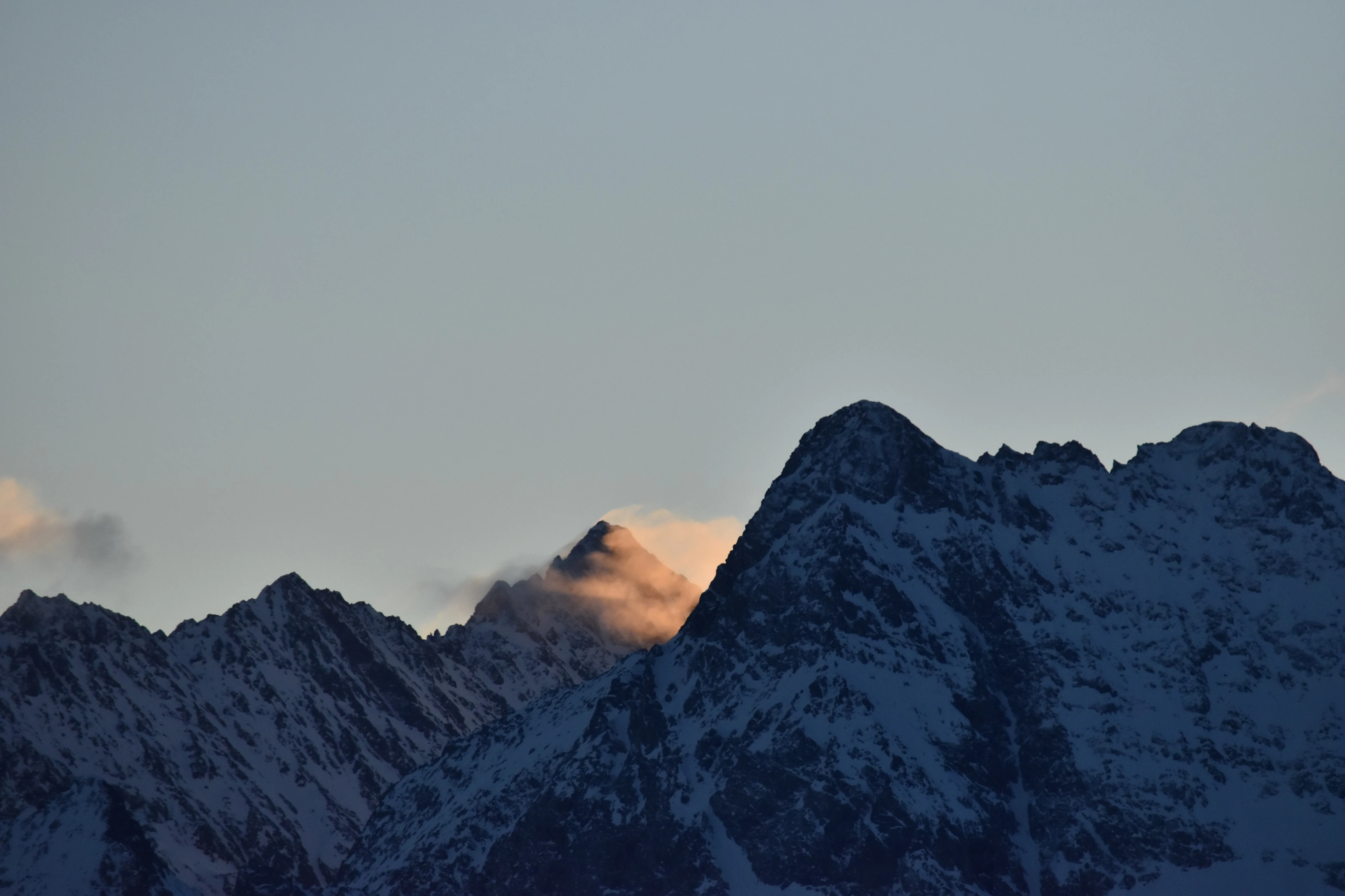 Vakantiedrama in de Zwitserse Alpen: 13-jarige jongen uit Nederland sterft na val van vijftig meter