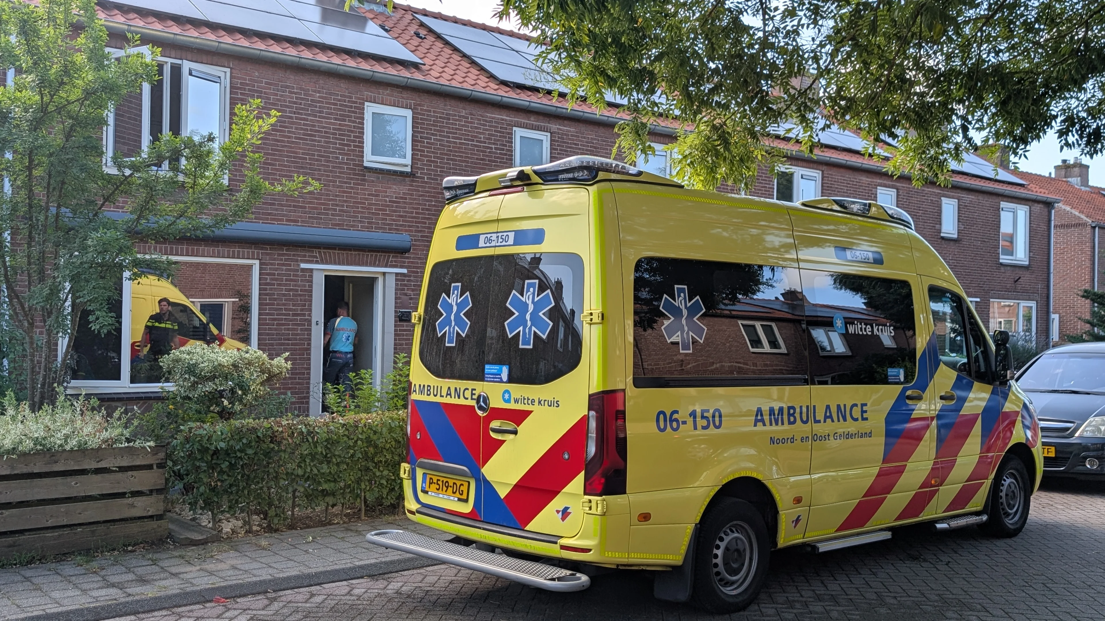 Kind valt uit raam in Doetinchem, slachtoffertje naar ziekenhuis