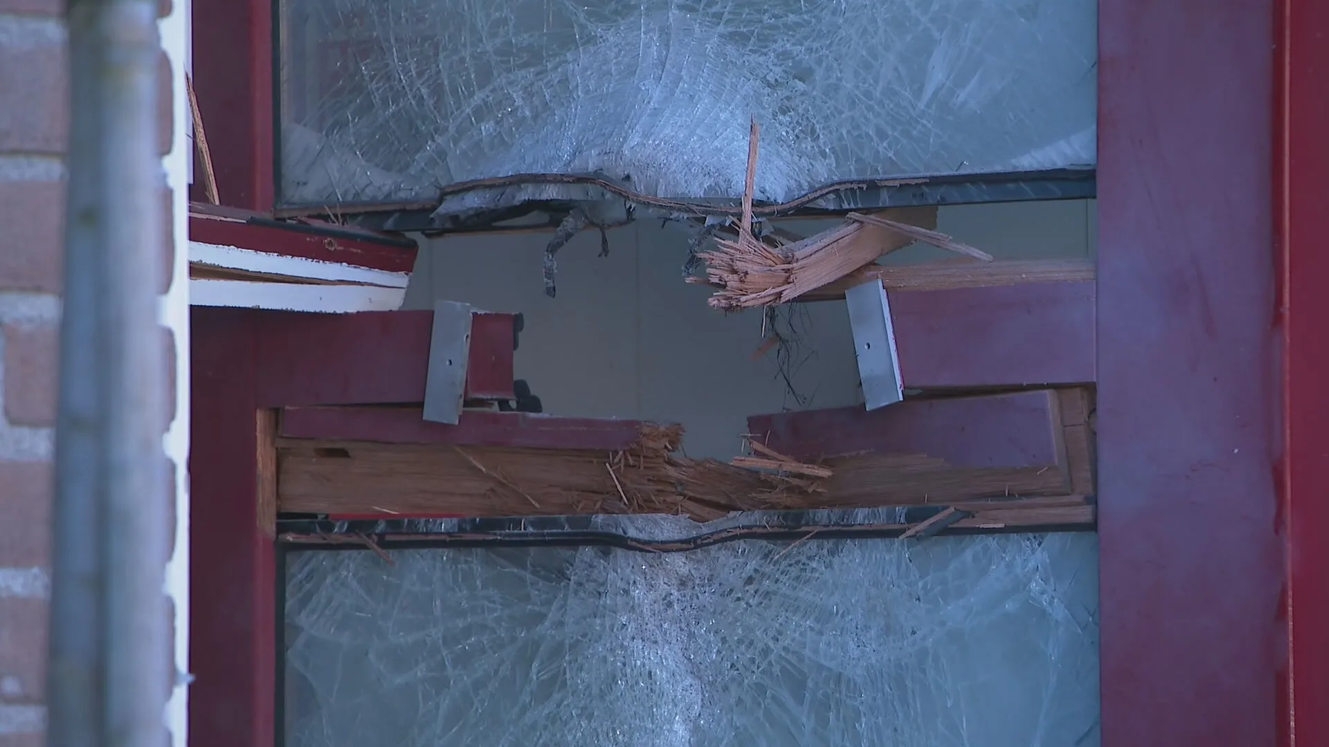 Bewoners Alphen aan den Rijn springen uit raam uit angst voor meer explosies