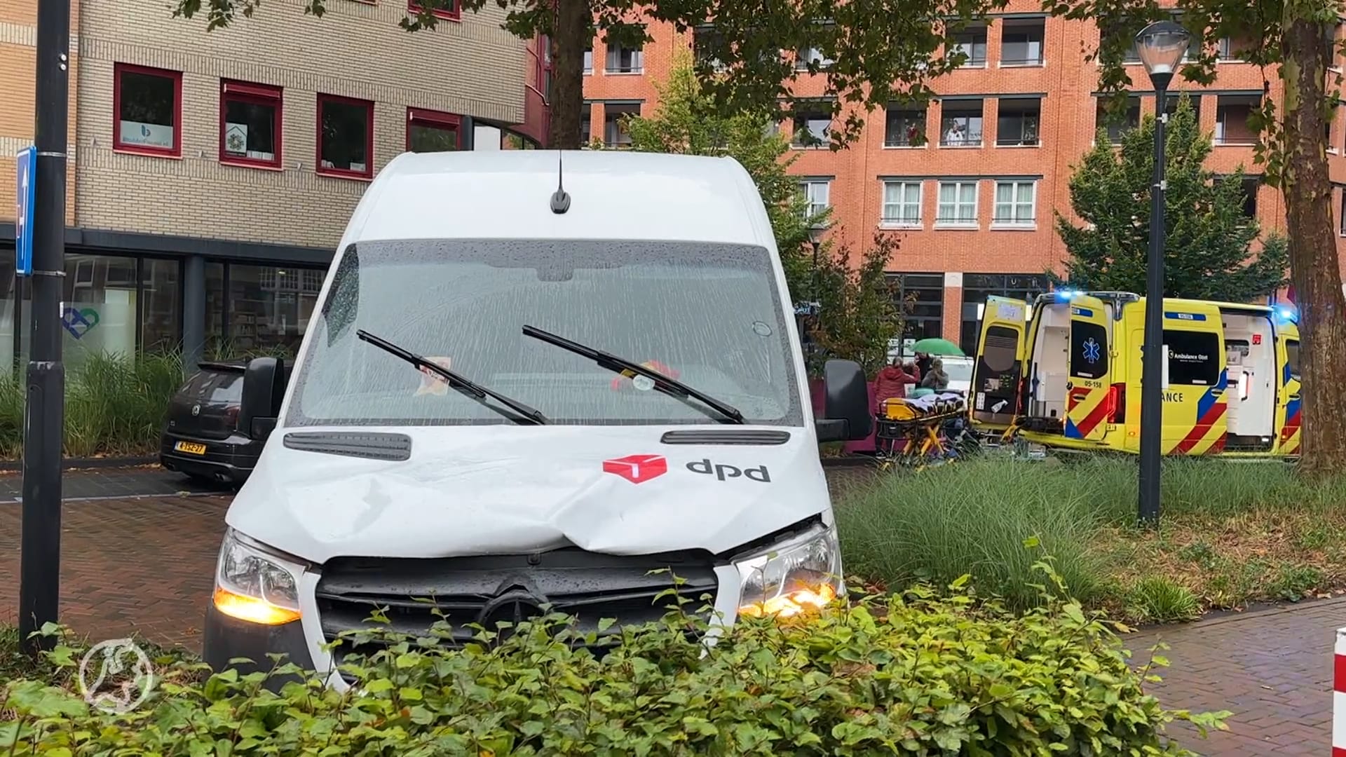 'Meisje ernstig gewond bij aanrijding met busje Nijverdal'