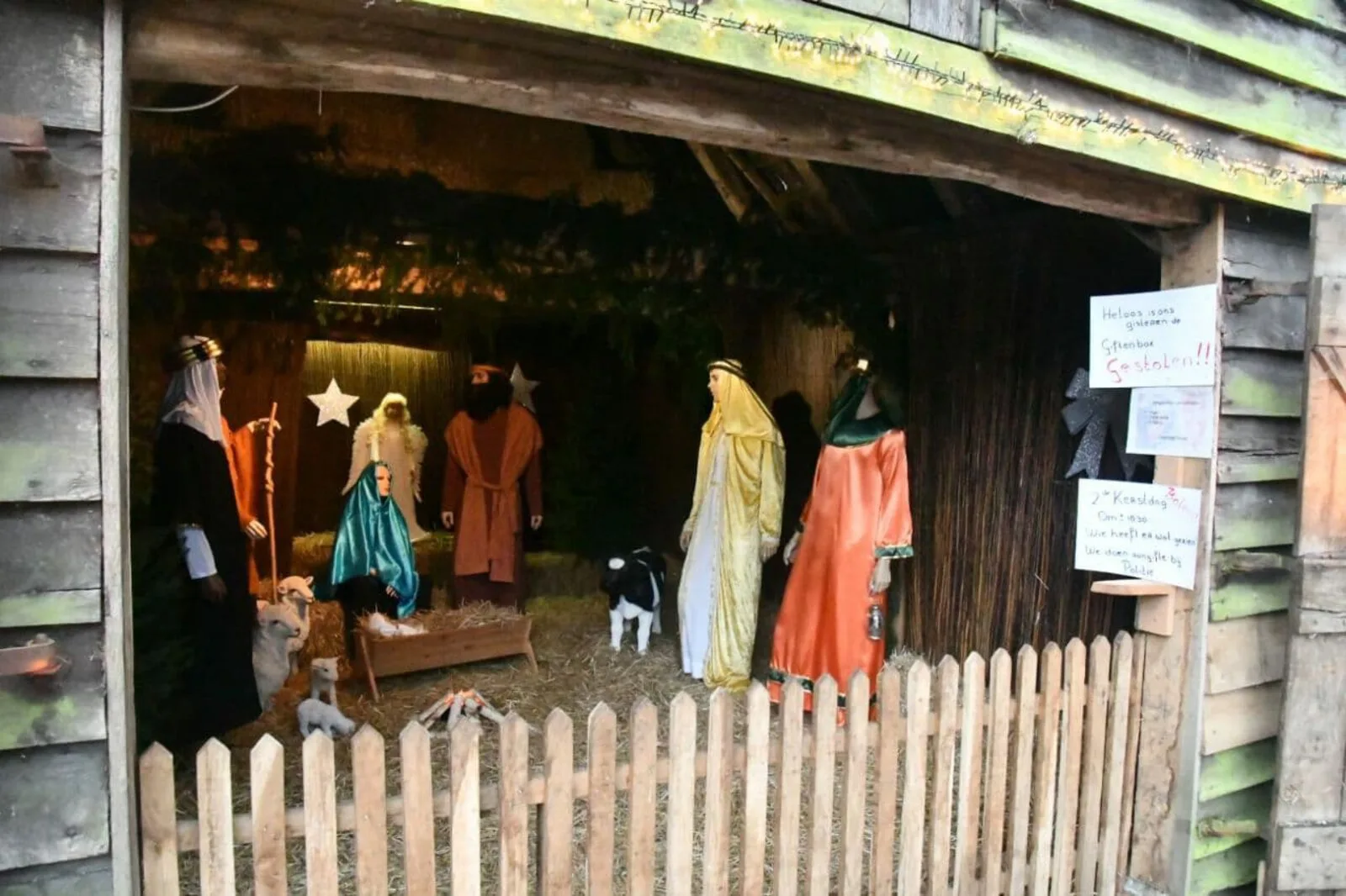 Giftenbox bij kerststal kinderboerderij gestolen tijdens tweede kerstdag