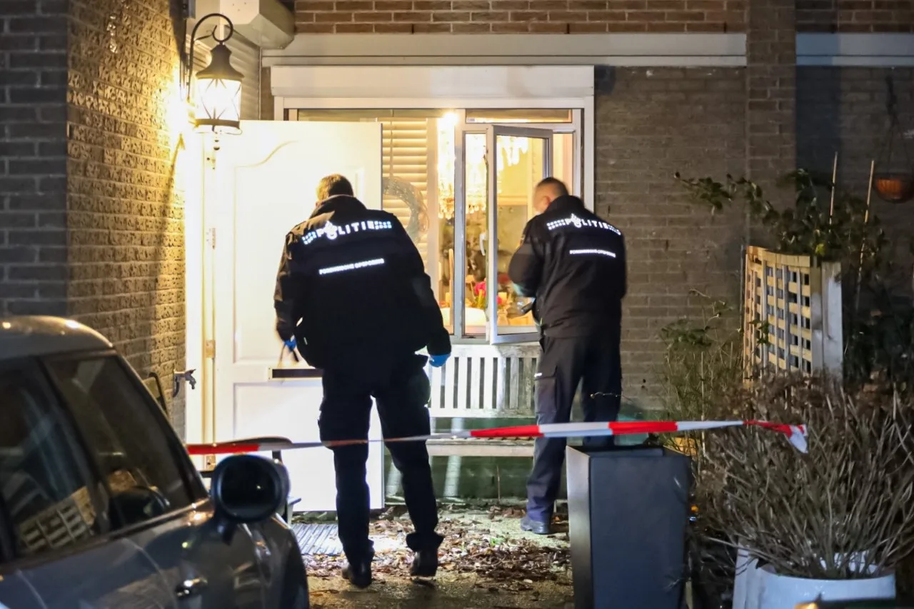 Inbrekers op heterdaad betrapt, verwonden bewoner in Diemen