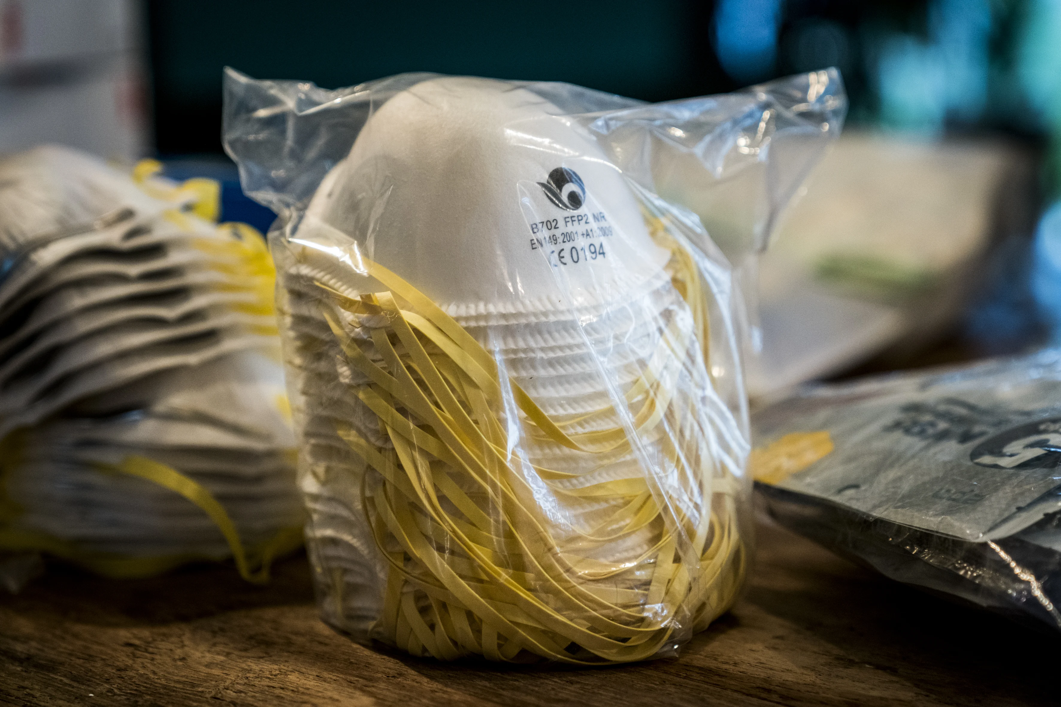 Nederlanders lichten Duitse overheid op met malafide miljoenenorder mondkapjes