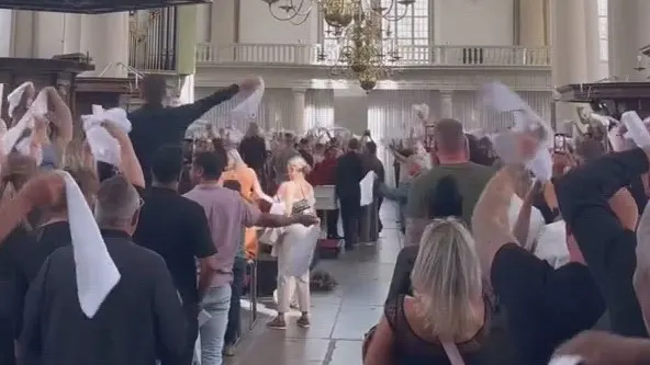 Diepe rouw na plotselinge dood populaire sportschoolhouder Berry (29)